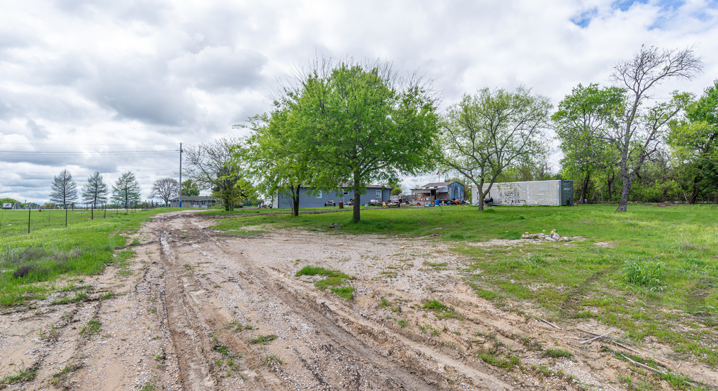 2990 W. Audie Murphy Pkwy., Farmersville, Texas 75442 +/ 2.28 Acres